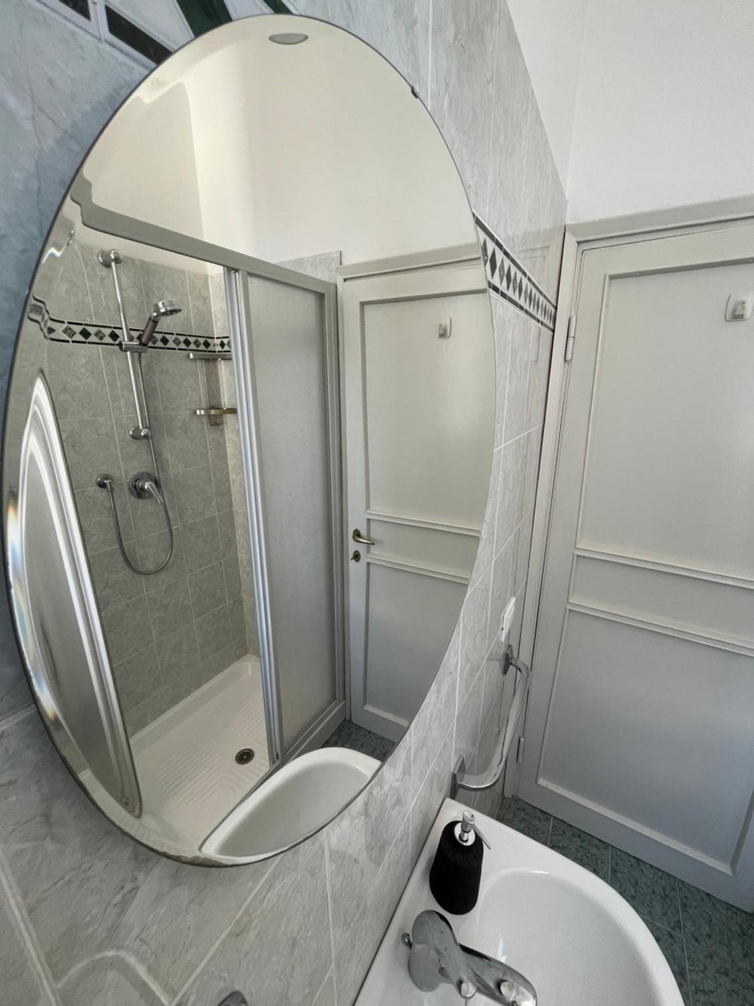 Roby In Centro 3 3 Bagni Apartamento *